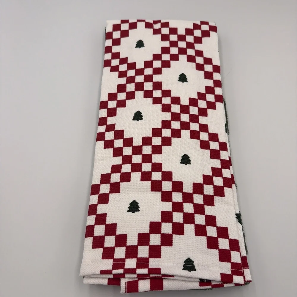 NWT St. Nicholas Red & Green Christmas Trees Kitchen Towels, 2 Pack Hand Towels